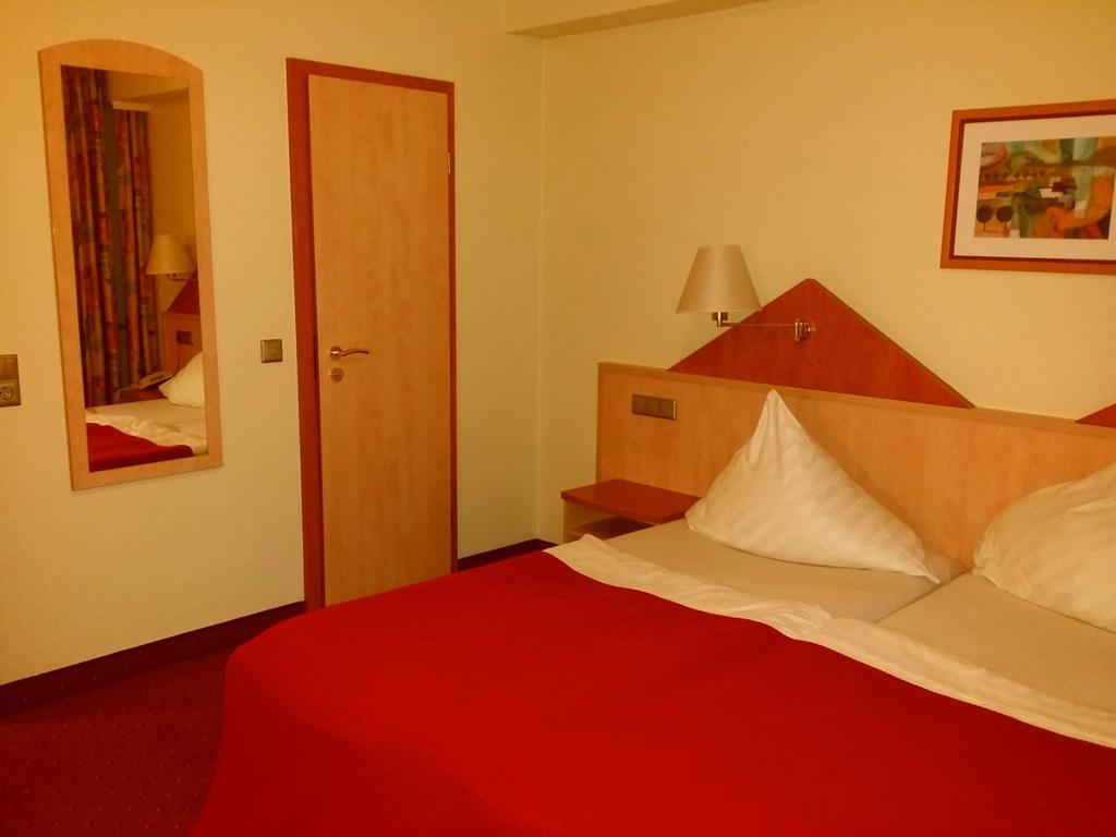 Abant Hotel Frankfurt Obertshausen Eksteriør bilde